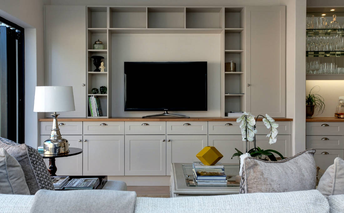 living room with built-in shelving, interior shelving ideas